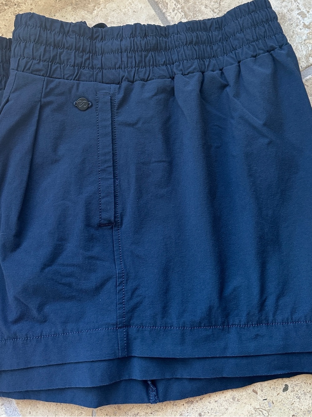 CALIA by Carrie Underwood Navy Athletic Shorts with Elastic Waist Medium.